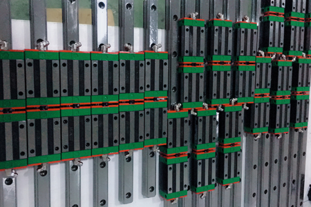 什么是直線導(dǎo)軌的基本靜額定負(fù)荷？